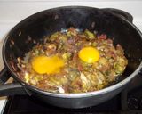 Foto del paso 7 de la receta: Alcachofas con jamón y huevo