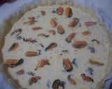 Foto del paso 3 de la receta: Quiche de mejillones con tomates Cherry macerados