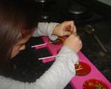 Foto del paso 2 de la receta: Piruletas decoradas