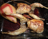 Foto del paso 2 de la receta: Guatlles amb peres al vi negre