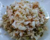 Foto del paso 1 de la receta: Espárragos rellenos de ensalada con langostinos