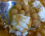 Foto del paso 5 de la receta: Garbanzos con rape y pimentón