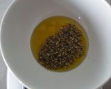 Foto del paso 1 de la receta: Pan de aceitunas y tomates secos