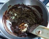 Foto del paso 1 de la receta: Turrón de dos chocolates con bolitas y mix de cereales
