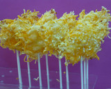 Foto del paso 3 de la receta: Canapé de piruletas de queso y almendras