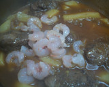 Foto del paso 5 de la receta: Carrilleras con gambas