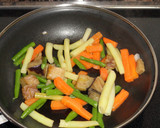 Foto del paso 1 de la receta: Ensalada templada de alubias y salteado de verduras