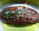 Foto del paso 1 de la receta: Redondo de cerdo relleno de pasas y ciruelas