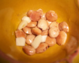 Foto del paso 1 de la receta: Conejo con tallarines en salsa de almendras