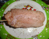 Foto del paso 2 de la receta: Rollitos de pollo rellenos de jamón york y queso