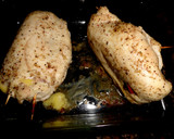 Foto del paso 3 de la receta: Rollitos de pollo rellenos de jamón york y queso