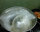 Foto del paso 2 de la receta: Gambones a la plancha con berberechos y mejillones naturales