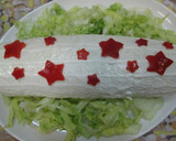 Foto del paso 9 de la receta: Arrollado de pionono con crema de pollo, morrones, huevos y alcaparras