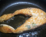 Foto del paso 1 de la receta: Salmón con gambas a las hierbas provenzales