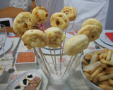Foto del paso 2 de la receta: Piruletas de jamón con queso cheddar