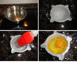 Foto del paso 1 de la receta: Huevos poché con virutas de jamón ibérico