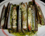 Foto del paso 4 de la receta: Navajas al vapor en salsa verde