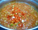Foto del paso 2 de la receta: Atún rojo con tomate y pimientos