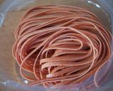 Foto del paso 1 de la receta: Tagliolinis picantes al ajo