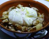 Foto del paso 6 de la receta: Huevo escalfado con setas picaditas