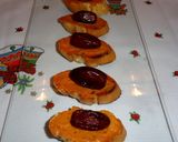 Foto del paso 2 de la receta: Tostas de romesco con dátiles