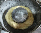 Foto del paso 7 de la receta: Rosca de Reyes rellena de crema chantillí