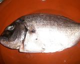 Foto del paso 1 de la receta: Sargo en costra de hierbas con aceite al romero