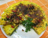 Foto del paso 5 de la receta: Tortilla con huevos caseros de perejil y pavo