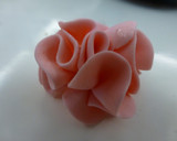 Foto del paso 3 de la receta: Hacer flores de fondant para tartas