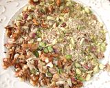 Foto del paso 3 de la receta: Pan sencillo de nueces, pistachos y sésamo