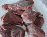 Foto del paso 2 de la receta: Filetes de canguro a la plancha