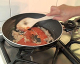 Foto del paso 6 de la receta: Albóndigas guisadas con sepia y guisantes
