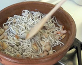 Foto del paso 4 de la receta: Fetuchinis con gulas y gambas
