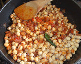 Foto del paso 4 de la receta: Guiso de garbanzos con almejas