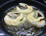 Foto del paso 3 de la receta: Pescadilla enroscada frita
