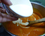 Foto del paso 6 de la receta: Crema de calabaza con salsa de nata y yema