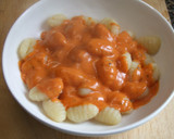 Foto del paso 5 de la receta: Ñoquis caseros con salsa de tomate a la crema