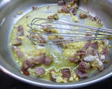 Foto del paso 6 de la receta: Alcachofas con salsa y jamón