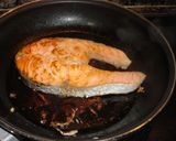 Foto del paso 2 de la receta: Salmón fresco a la plancha con salsa rosa