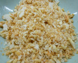 Foto del paso 1 de la receta: Huevos frescos fritos con migas riojanas