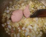 Foto del paso 2 de la receta: Pollo con paté a las finas hierbas en salsa