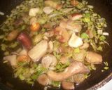 Foto del paso 2 de la receta: Filetes de dorada salvaje con setas y huevo