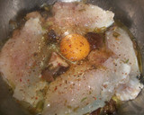 Foto del paso 3 de la receta: Filetes de dorada salvaje con setas y huevo
