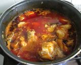 Foto del paso 4 de la receta: Tallarines con pollo al ajo en salsa de tomate a la cerveza