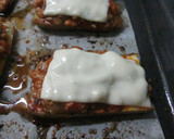 Foto del paso 7 de la receta: Pizzetas de calabacines con boloñesa