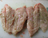 Foto del paso 1 de la receta: Pechugas de pollo con espaguetis y tomates
