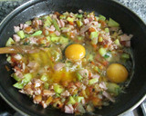 Foto del paso 3 de la receta: Tarta de hojaldre con verduras y chopped de pork