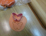 Foto del paso 1 de la receta: Mariposas de pasta de azúcar decorativas