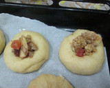 Foto del paso 6 de la receta: Brioches con muesli crujiente y frutas