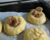 Foto del paso 7 de la receta: Brioches con muesli crujiente y frutas